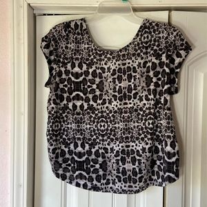 No Boundaries - Woman's Leapord Spotted Blouse